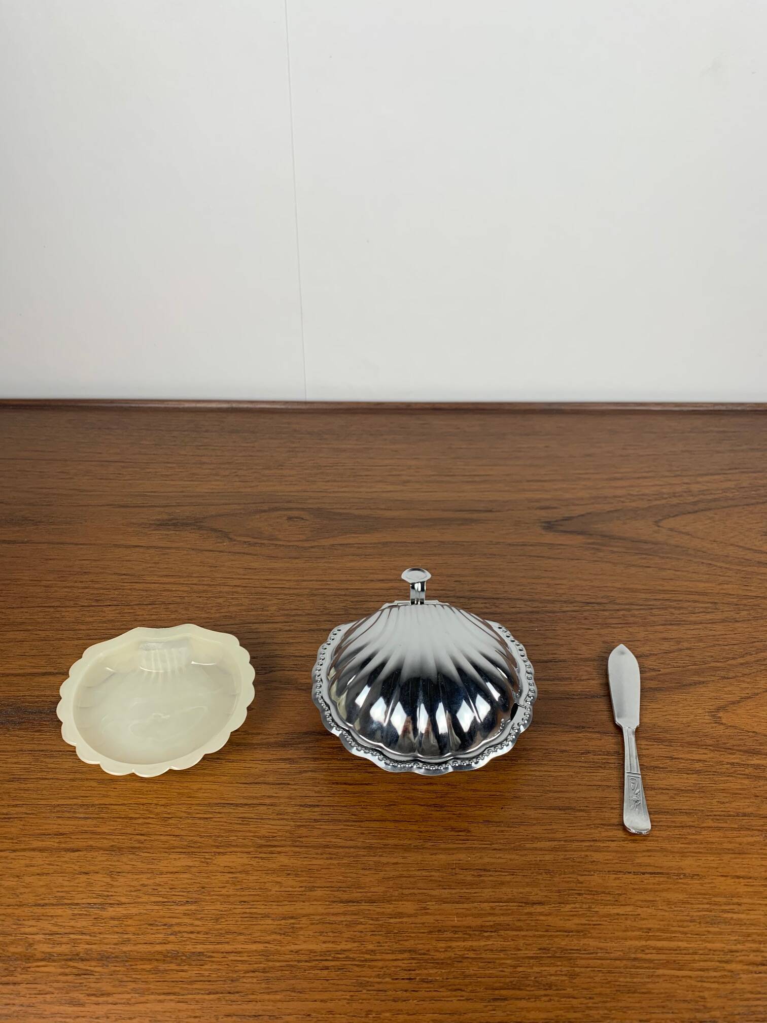 Shell butter dish with vintage knife, silver metal and white insert