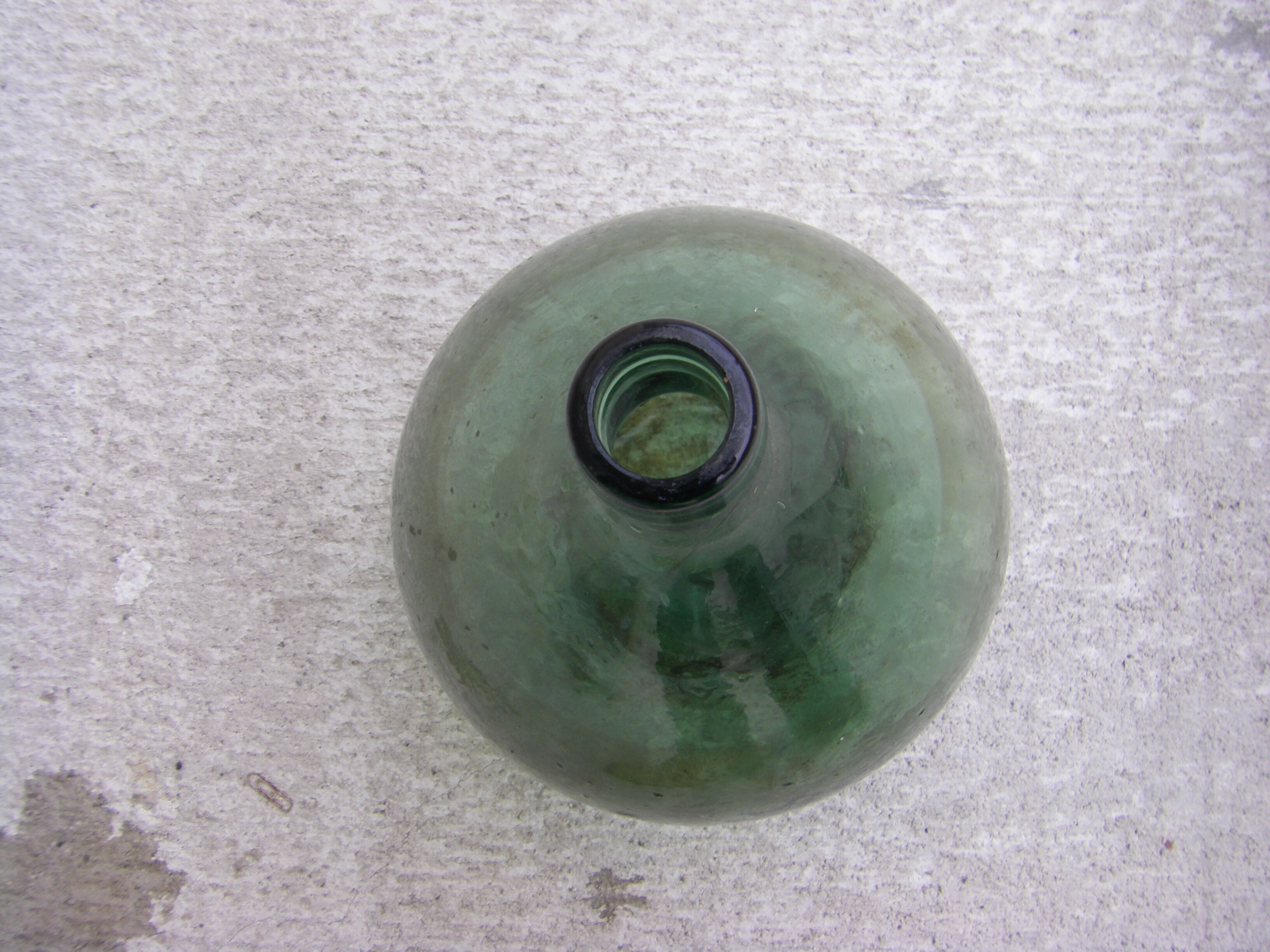 Demijohn in blown glass