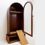 Vitrine cintrée en bois et porte vitrée - années 1950