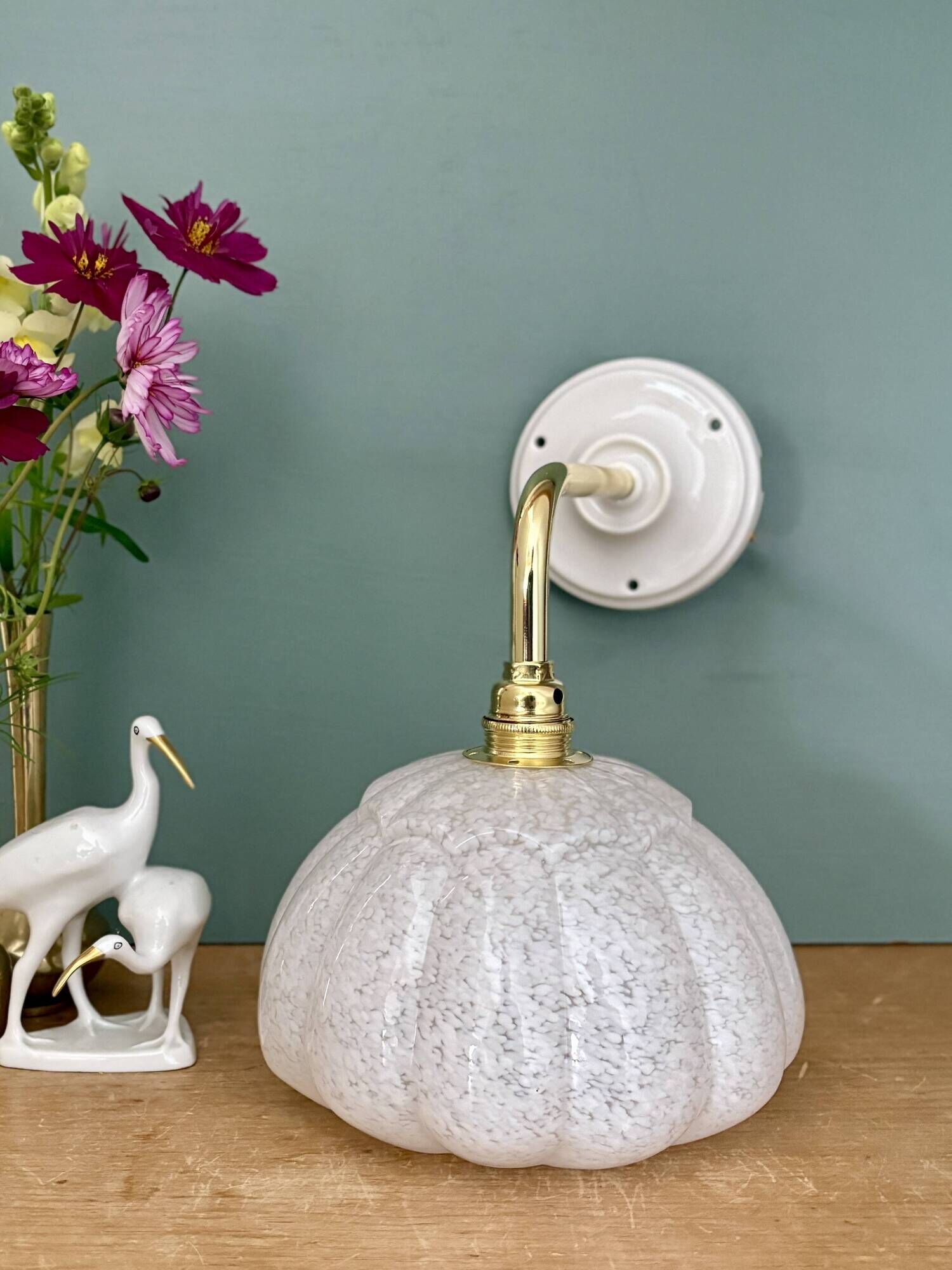 Vintage glass wall light with a curved arm from Clichy, white.