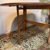 Foldable teak table