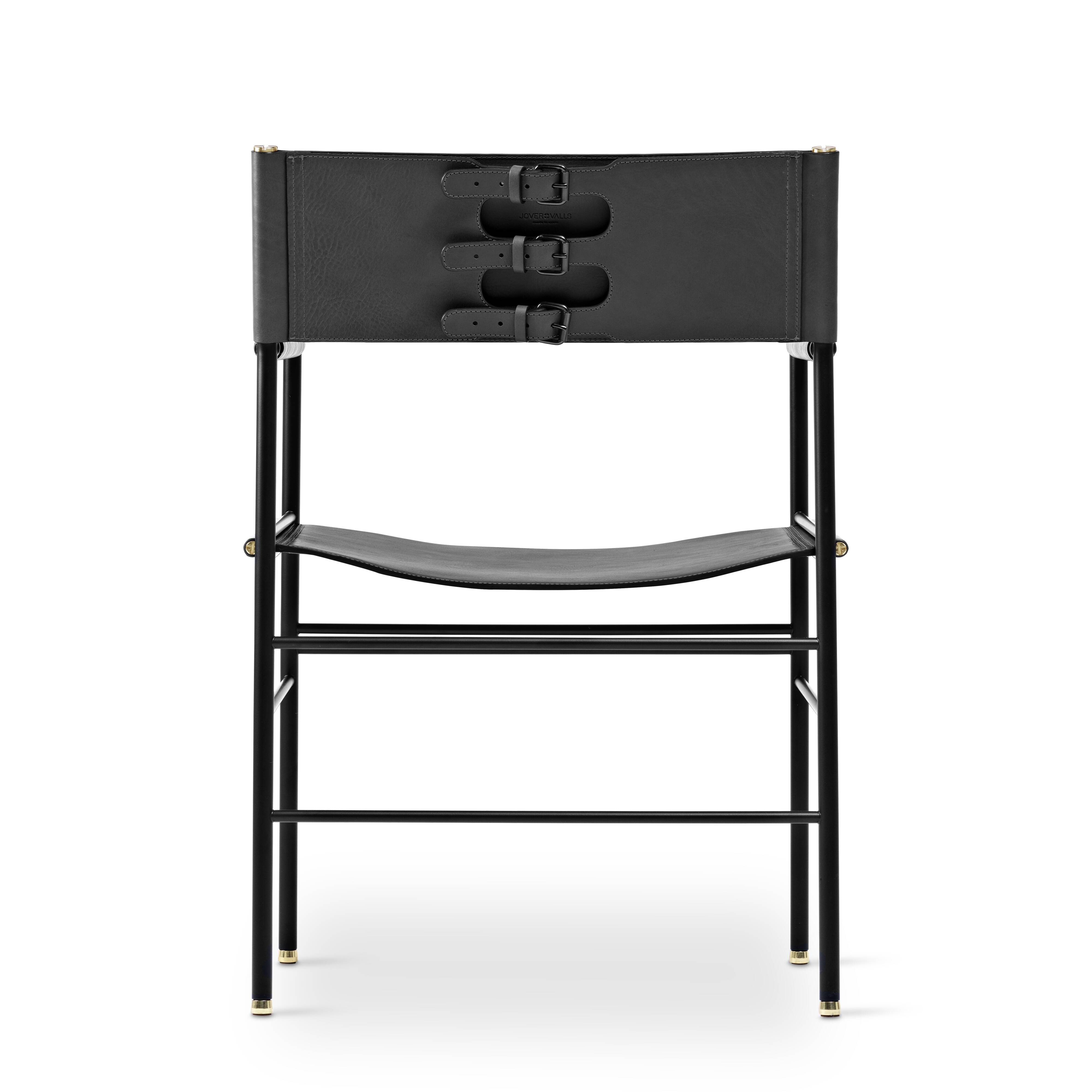 Contemporary bar stool with a black metal backrest and black rubber.