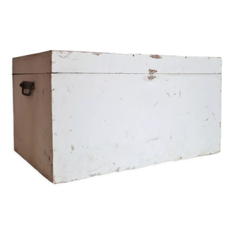 Trunk or wooden chest white patina