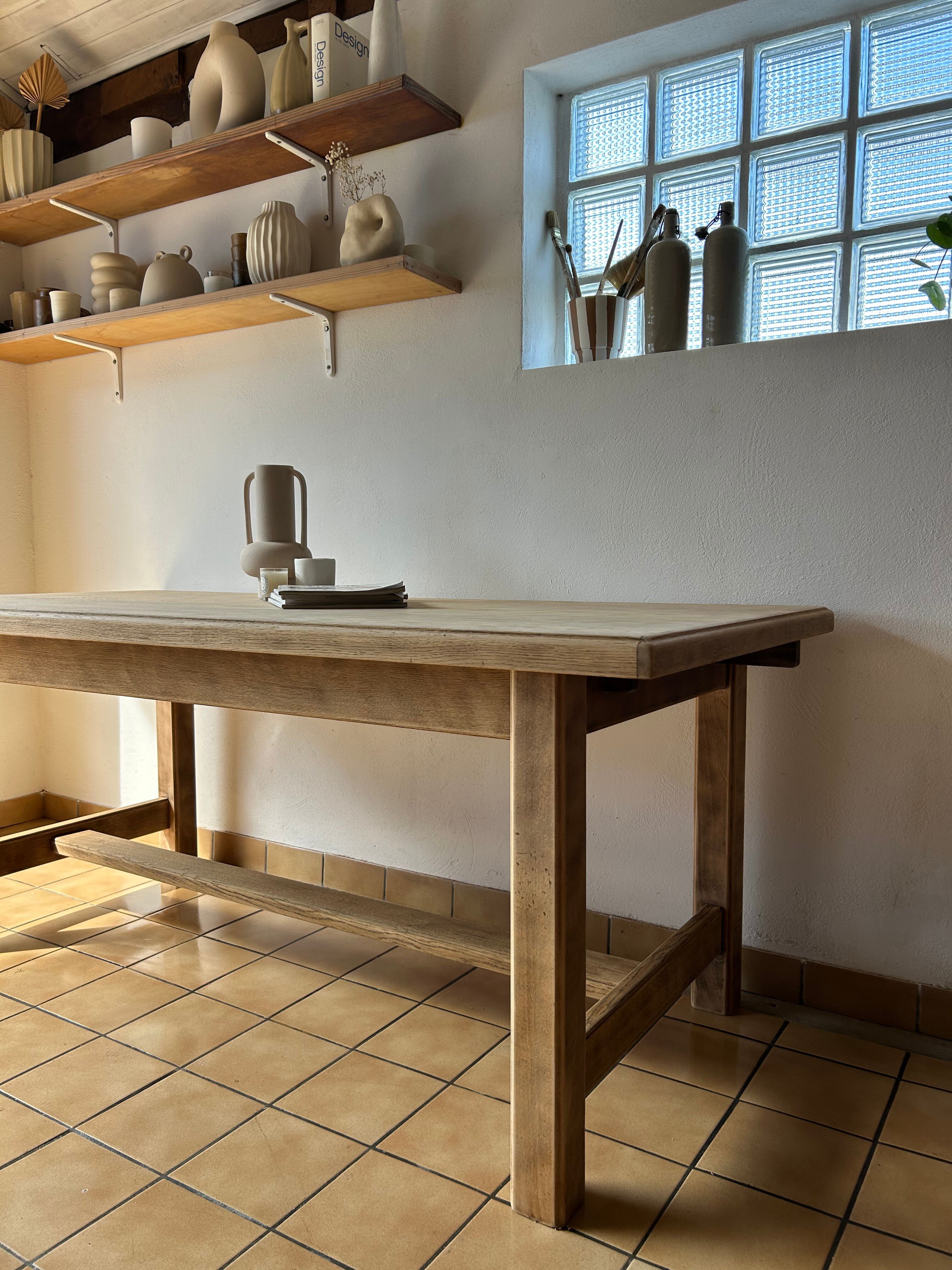 Farm table