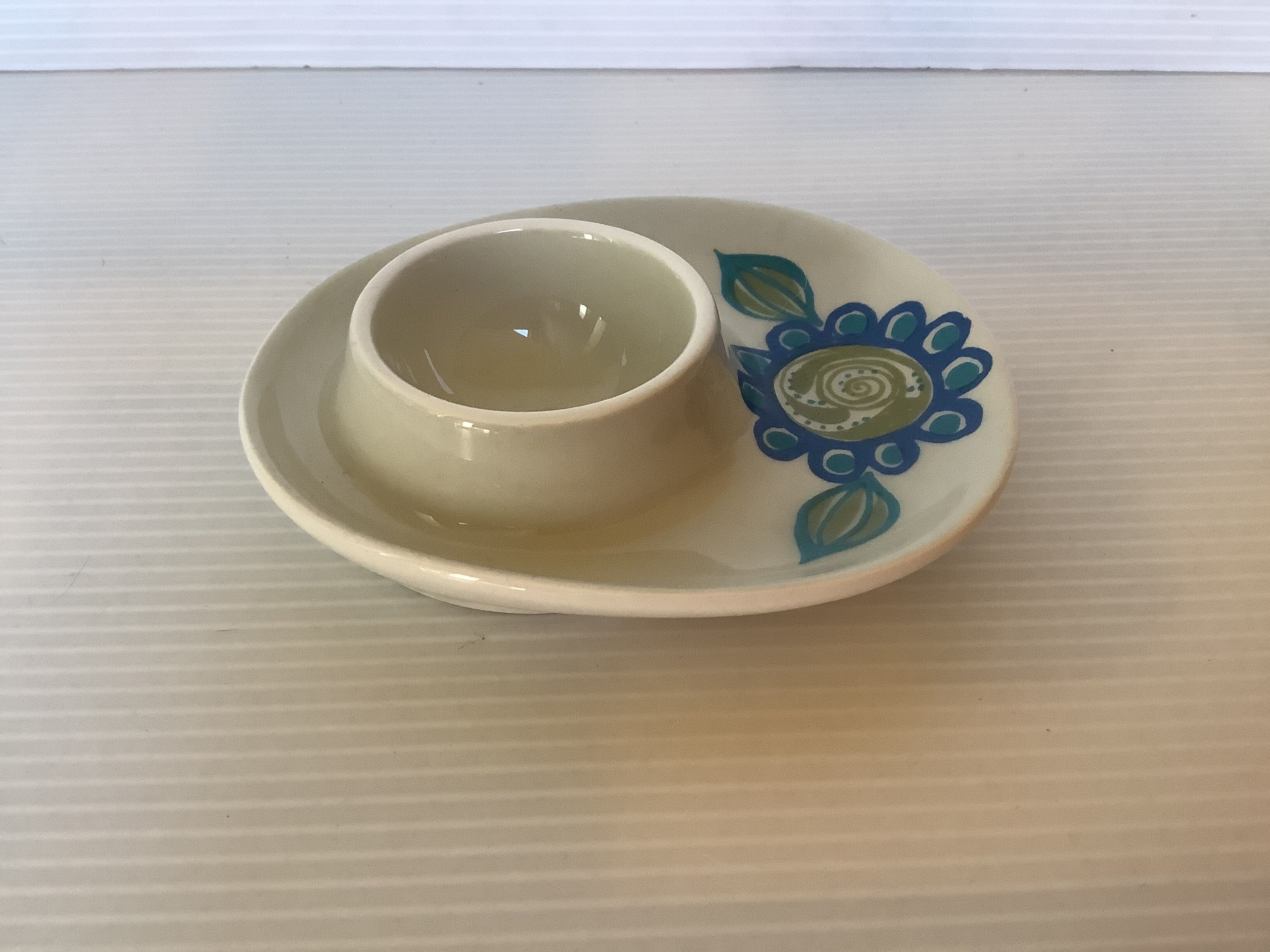 Egg cup flower norway turi gramstad Oliver