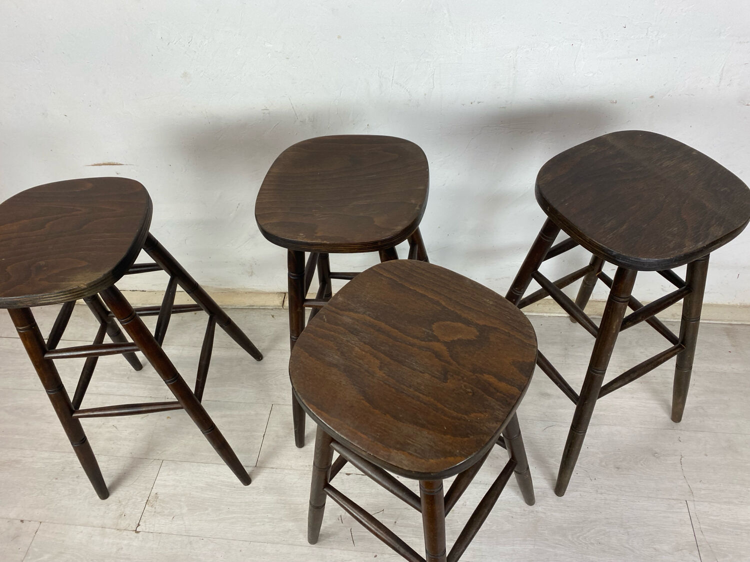 Bar stool