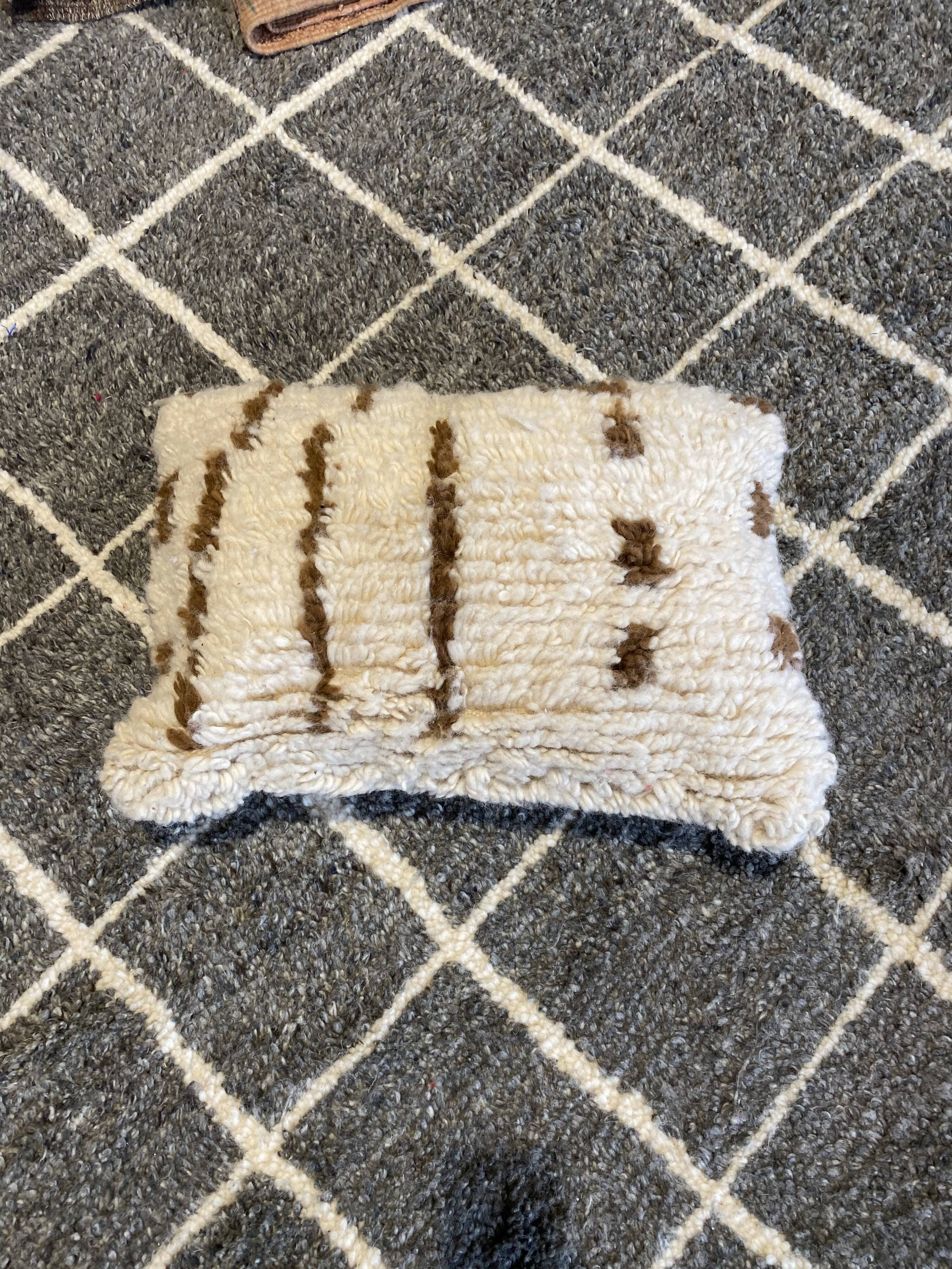 55x40 cm berber cushion