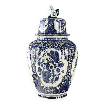 Vase ancien en céramique blanche décorée, Pays-Bas, XXe siècle