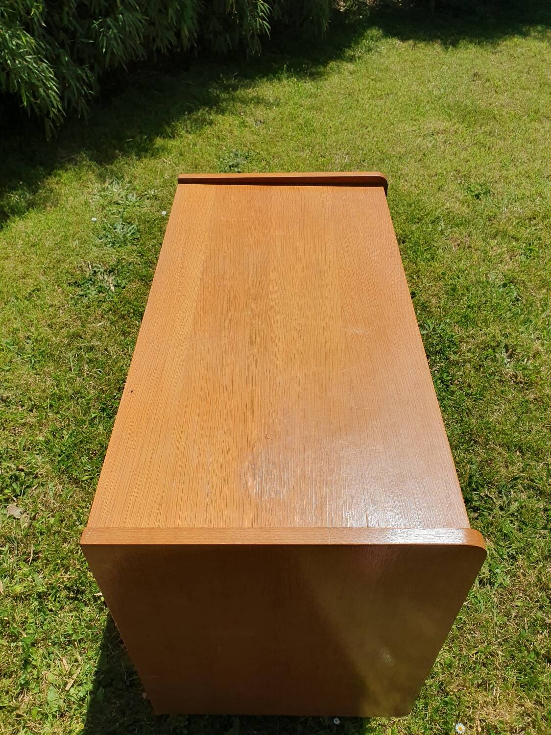 Compass feet chest of drawers