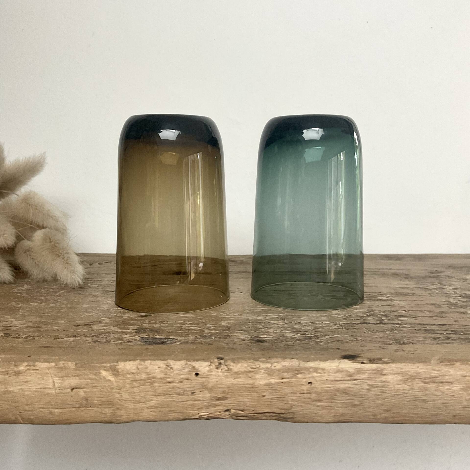 6 vintage coloured glasses