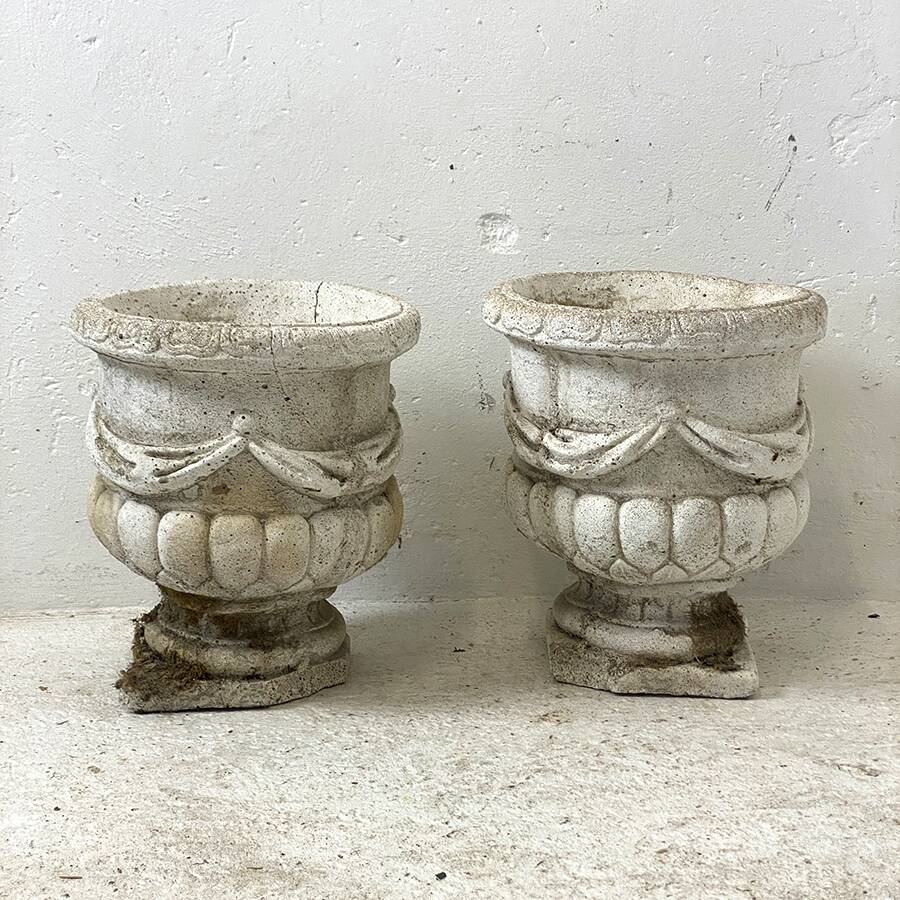 Pair of Medici vases in reconstituted stone