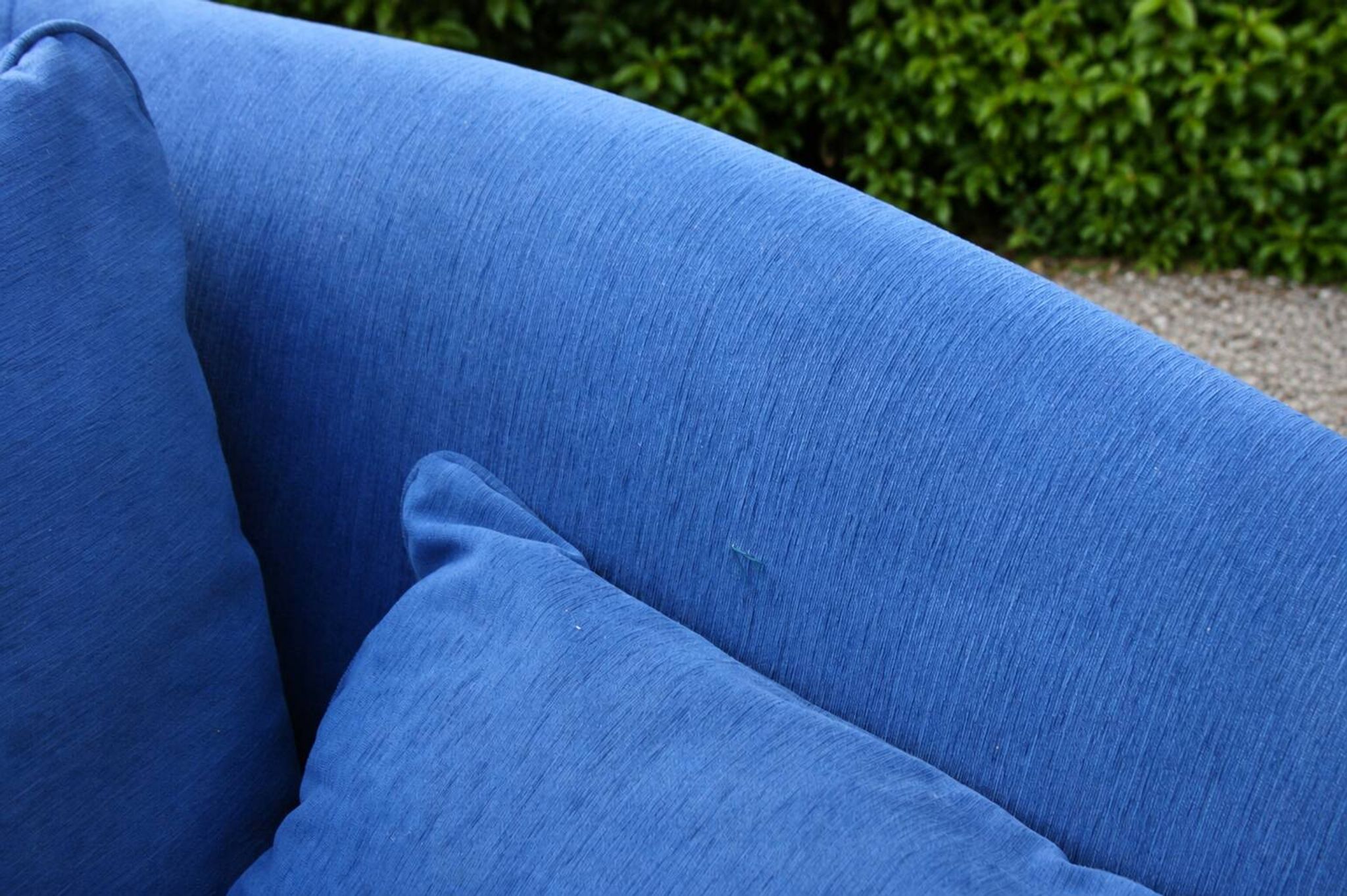 Large vintage cobalt blue chaise longue in fabric and wood – long chair 190