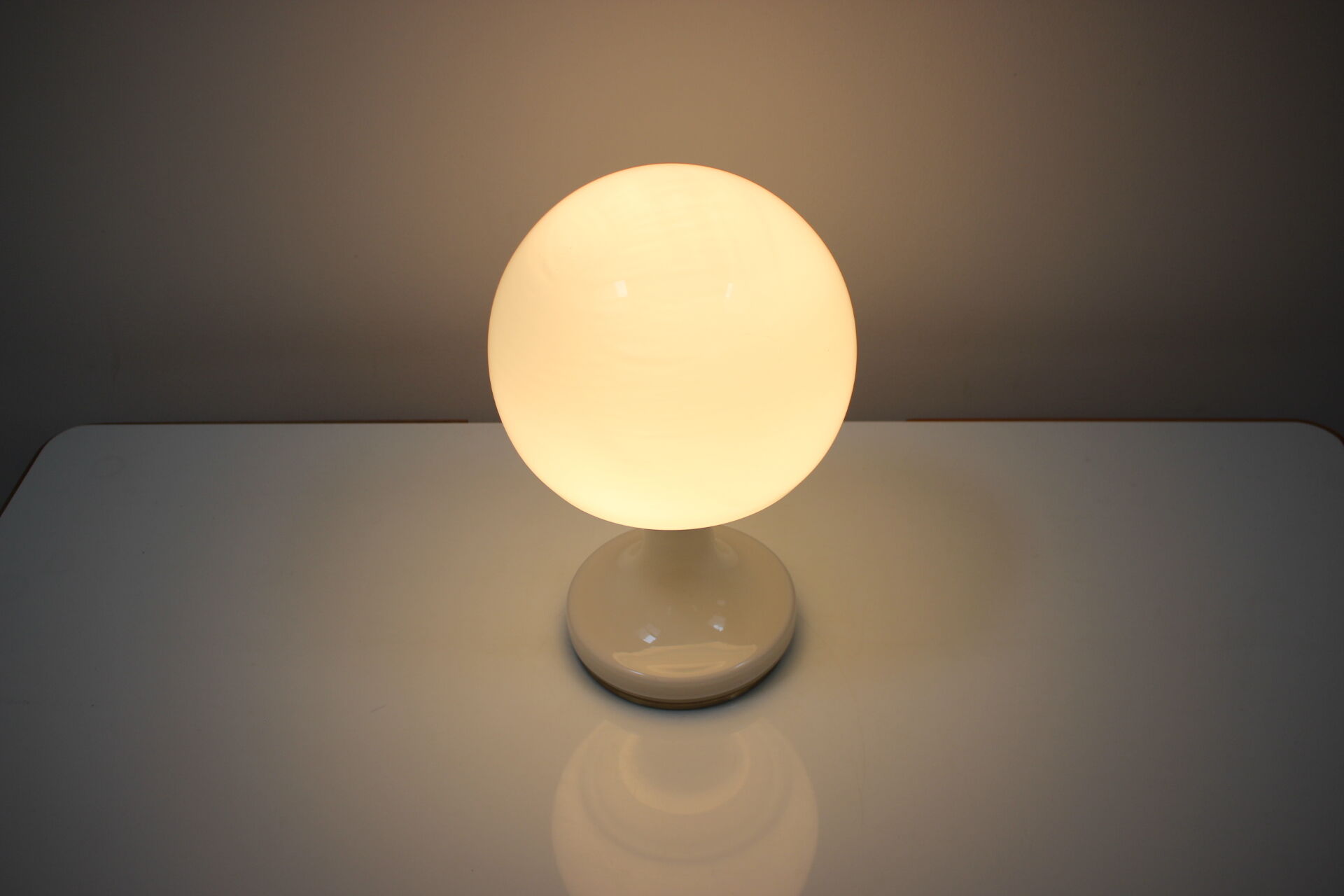 Mid-century all glass table lamp/ Osvětlovací sklo Valašské Meziříčí, 1970's.