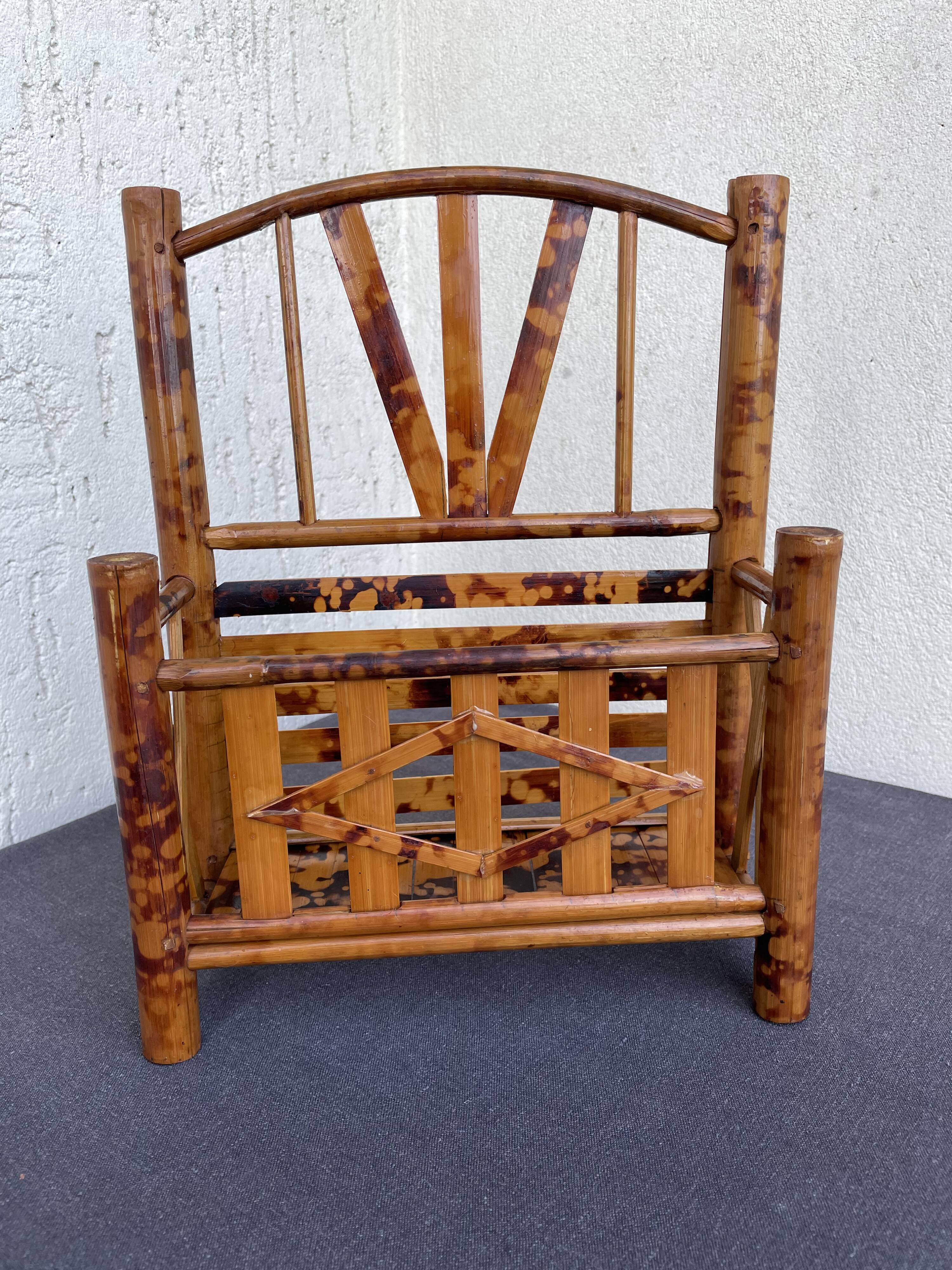 Vintage bamboo tiger wall shelf from the 70s.