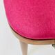Chaise rétro en bois cintré de style classique, revêtement en laine fuchsia, rénovée.