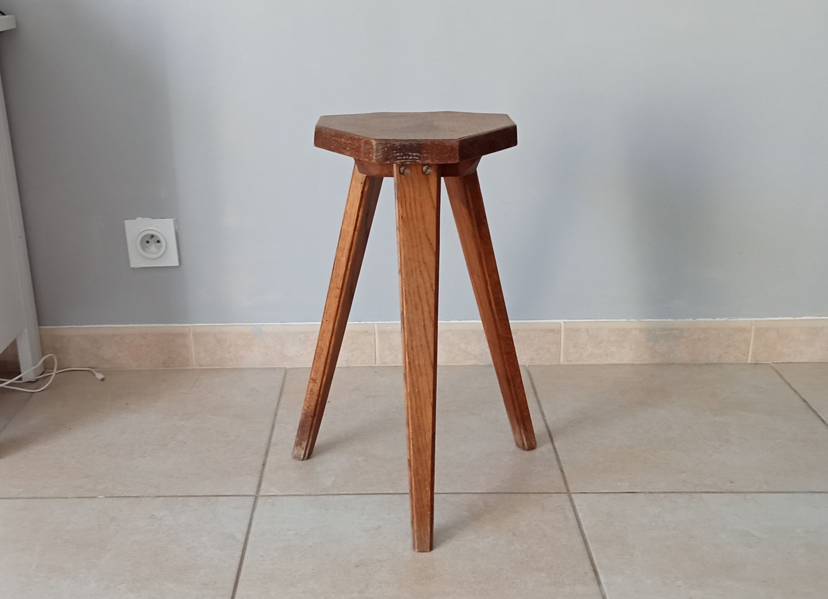 Vintage tripod stool 70s
