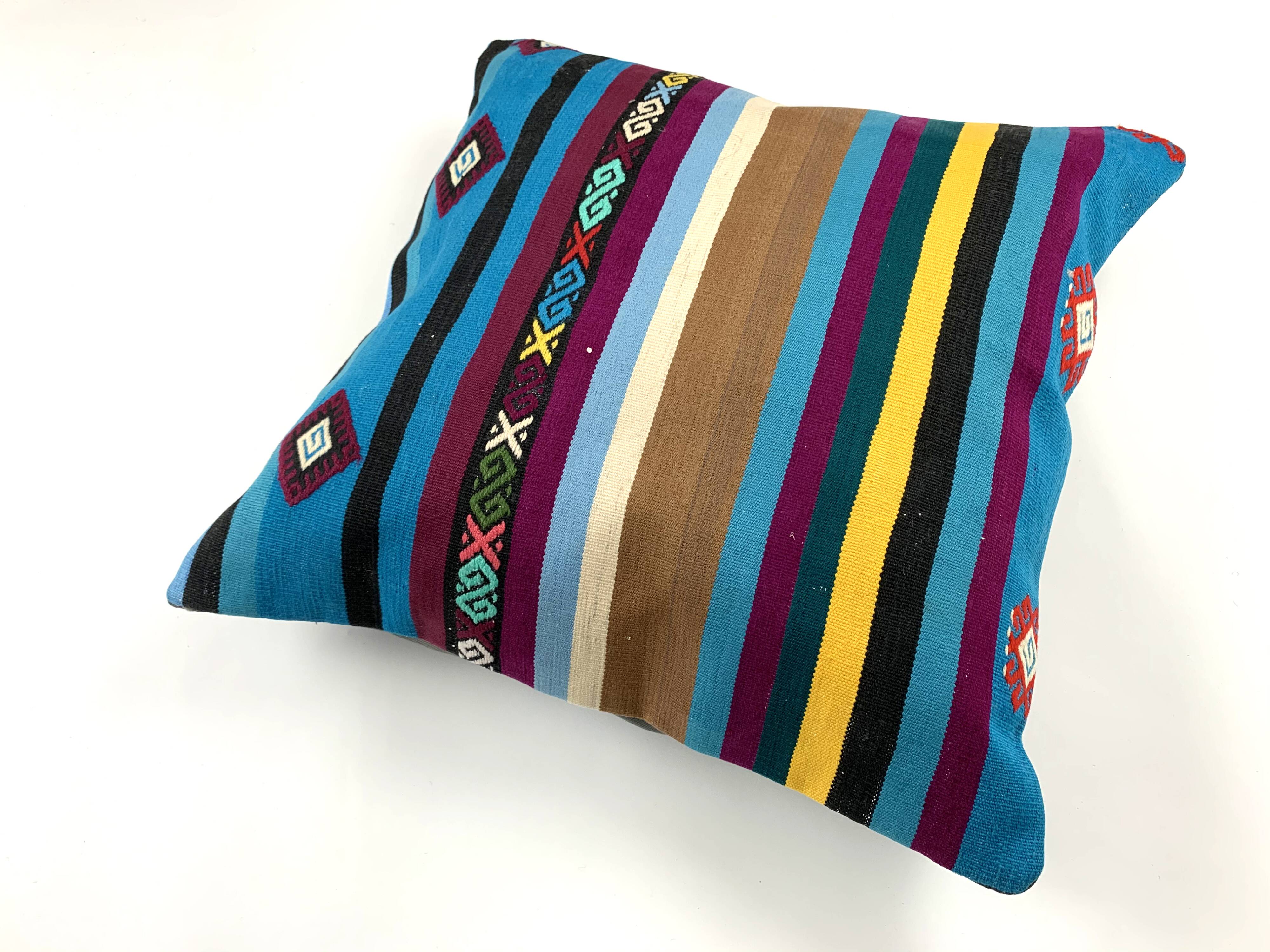 Vintage Turkish kilim cushion cover