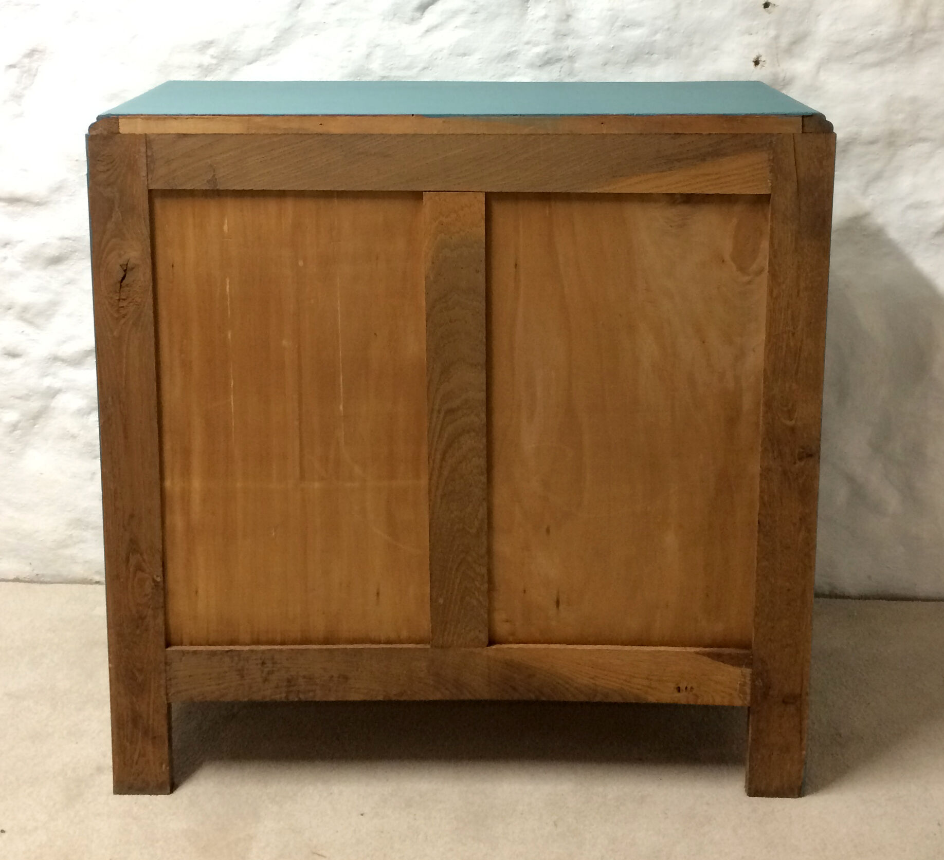 Commode bleue en chêne