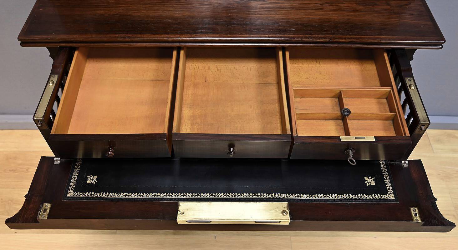 Small Rosewood Display Cabinet – Part 2 of the 19th Century