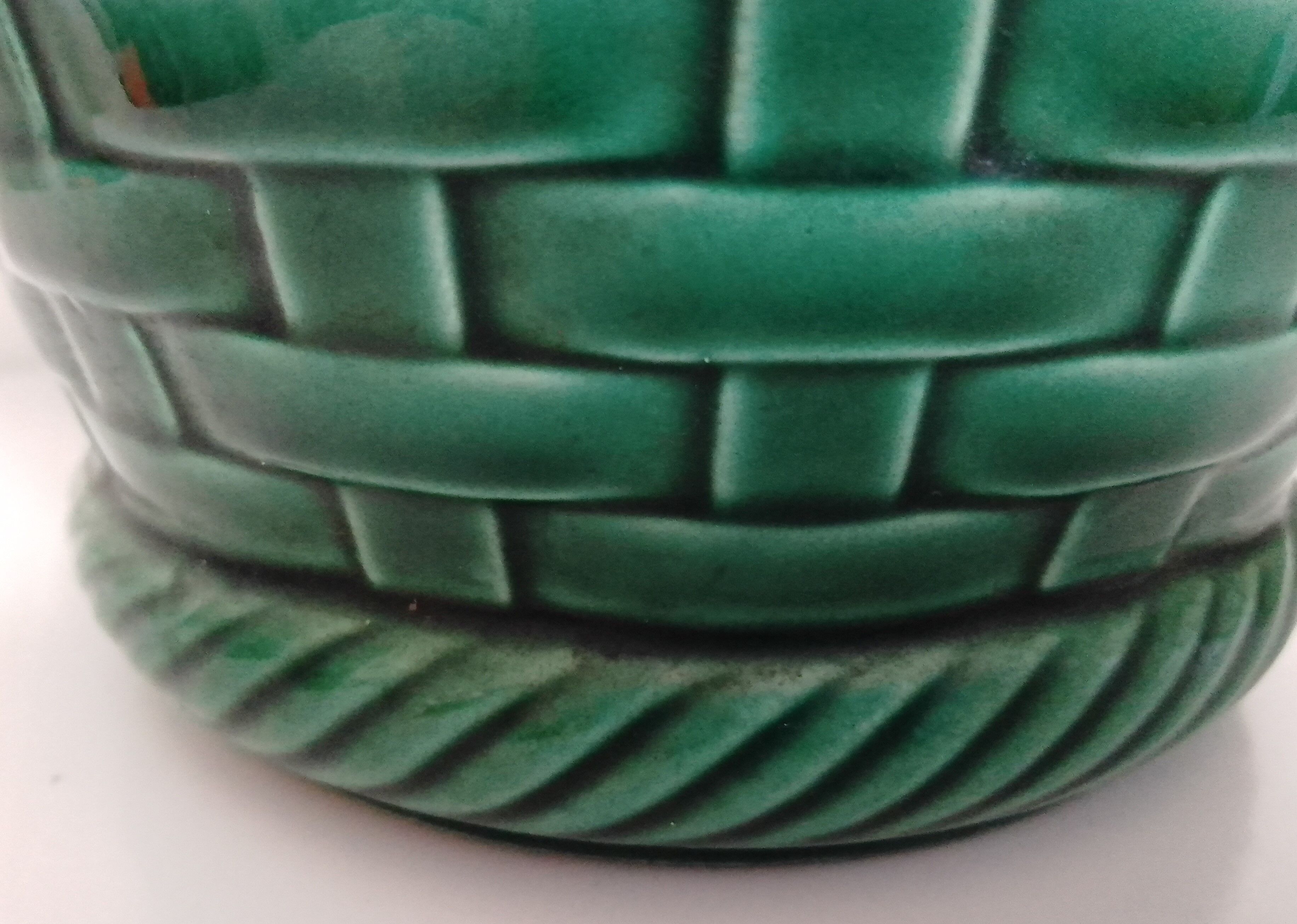 Ceramic pot cache Poët Laval basketry series