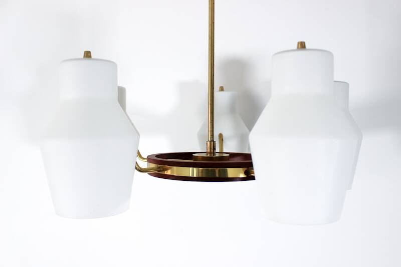 Danish suspension structure in brass and teak with 5 opaline heads