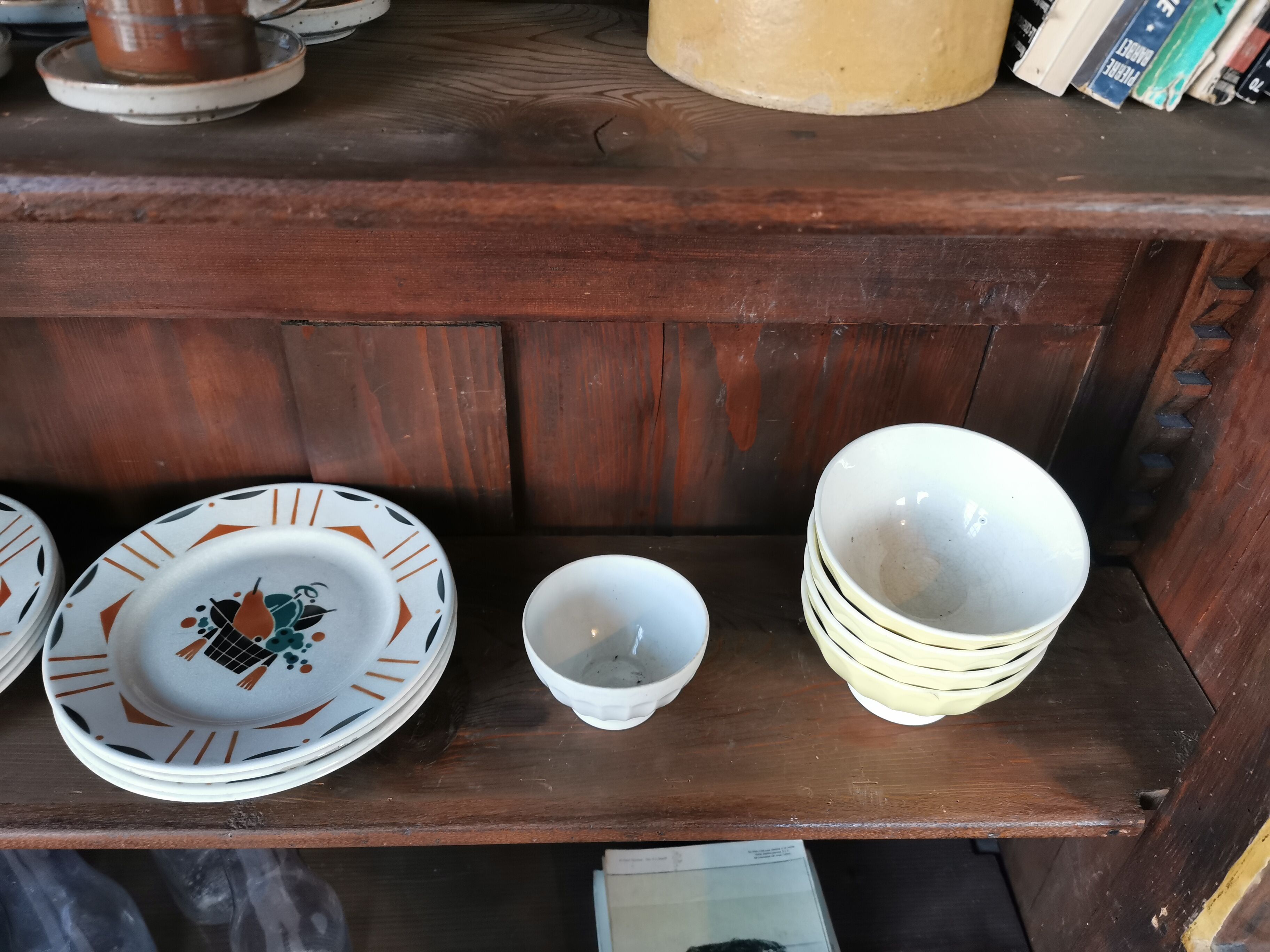 Library, wooden showcase