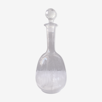 Carafe en verre taillé avec décors floral