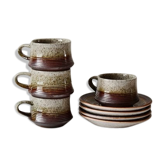 Tasses et soucoupes en grès