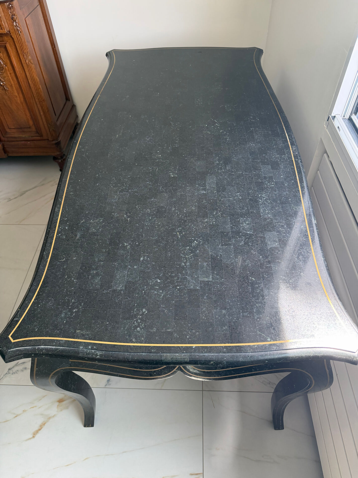 Bureau de direction Maitland-Smith – Marqueterie de marbre – 160 cm
