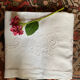 Drap ancien en fil de coton monogramme et brodé .