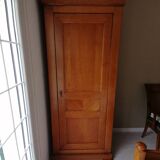 Oak bonnet maker