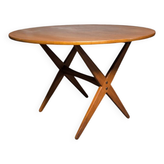 Vintage Scandinavian extendable teak table from the 1970s.