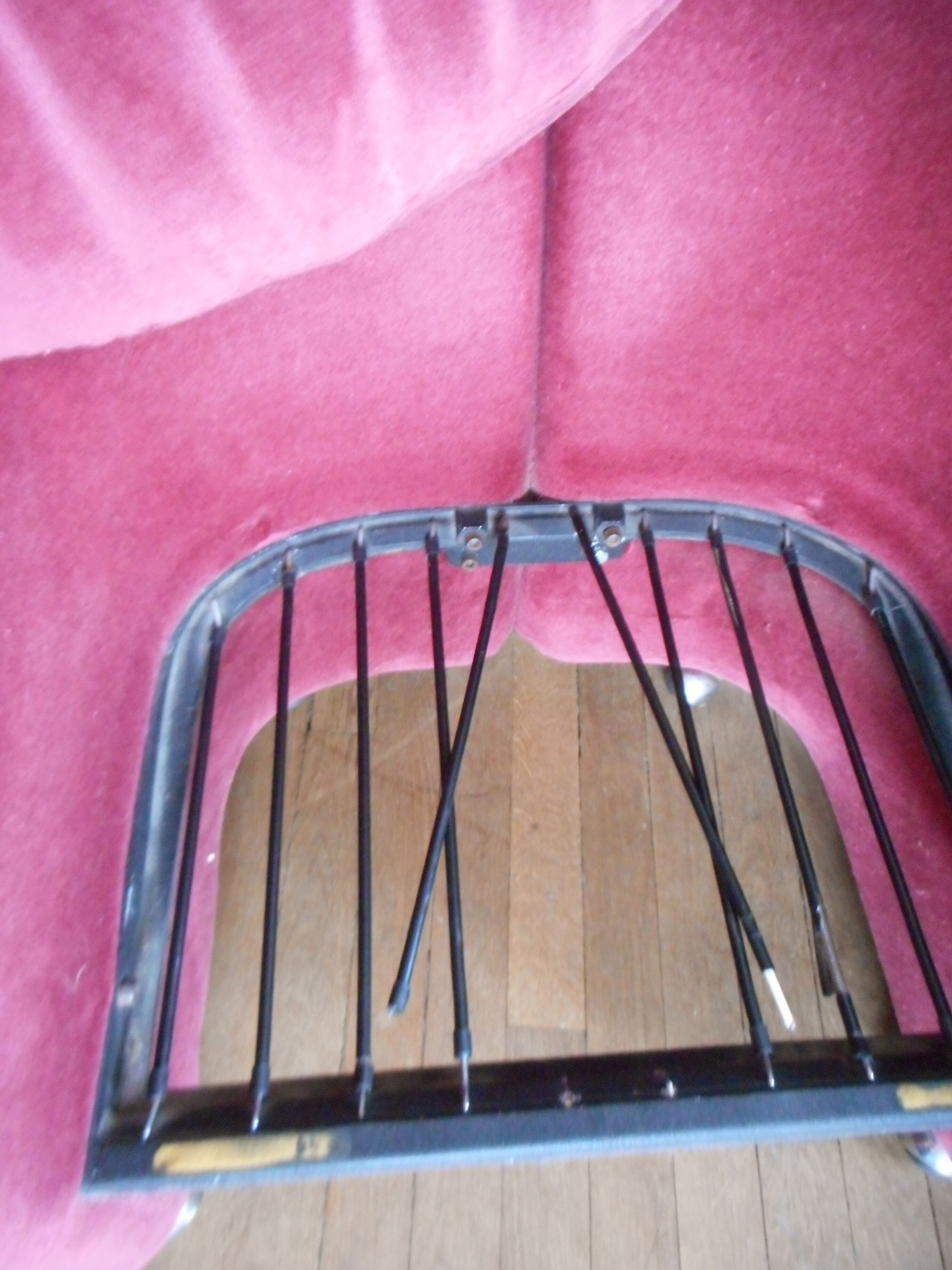 Paire de fauteuils PS142, Eugenio Gerli, 1960s, velours framboise