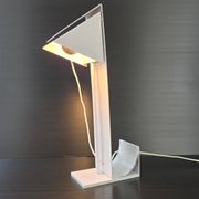 Lampe 1980 vintage en métal laqué blanc