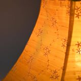 Lampadaire vintage en métal doré avec abat-jour jaune