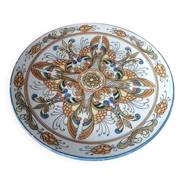 Grand plat rond en faience d'ibiza.