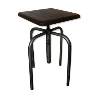 Wooden and metal school screws