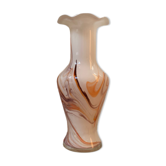 Vase en opaline