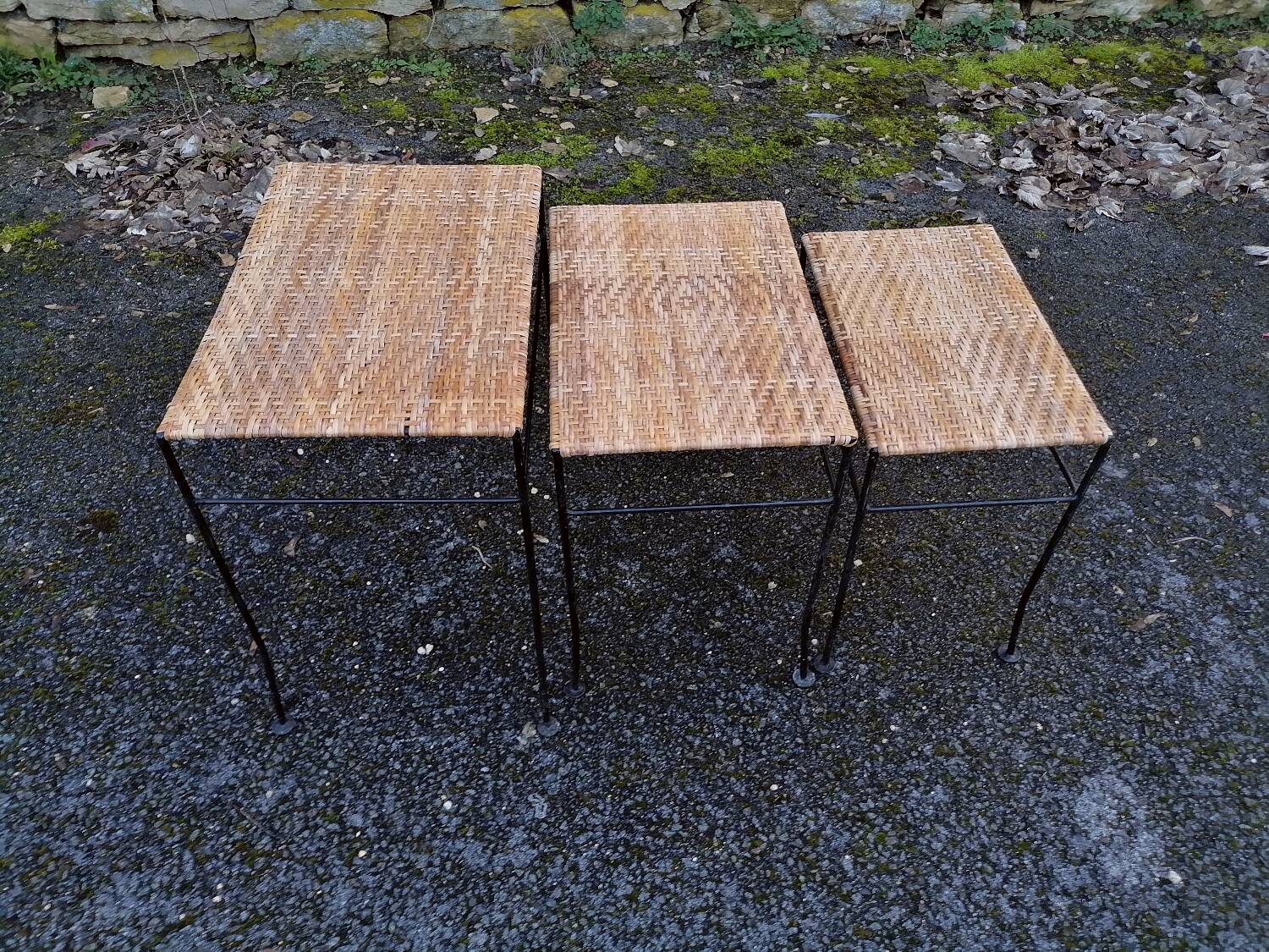 Nesting tables. vintage.