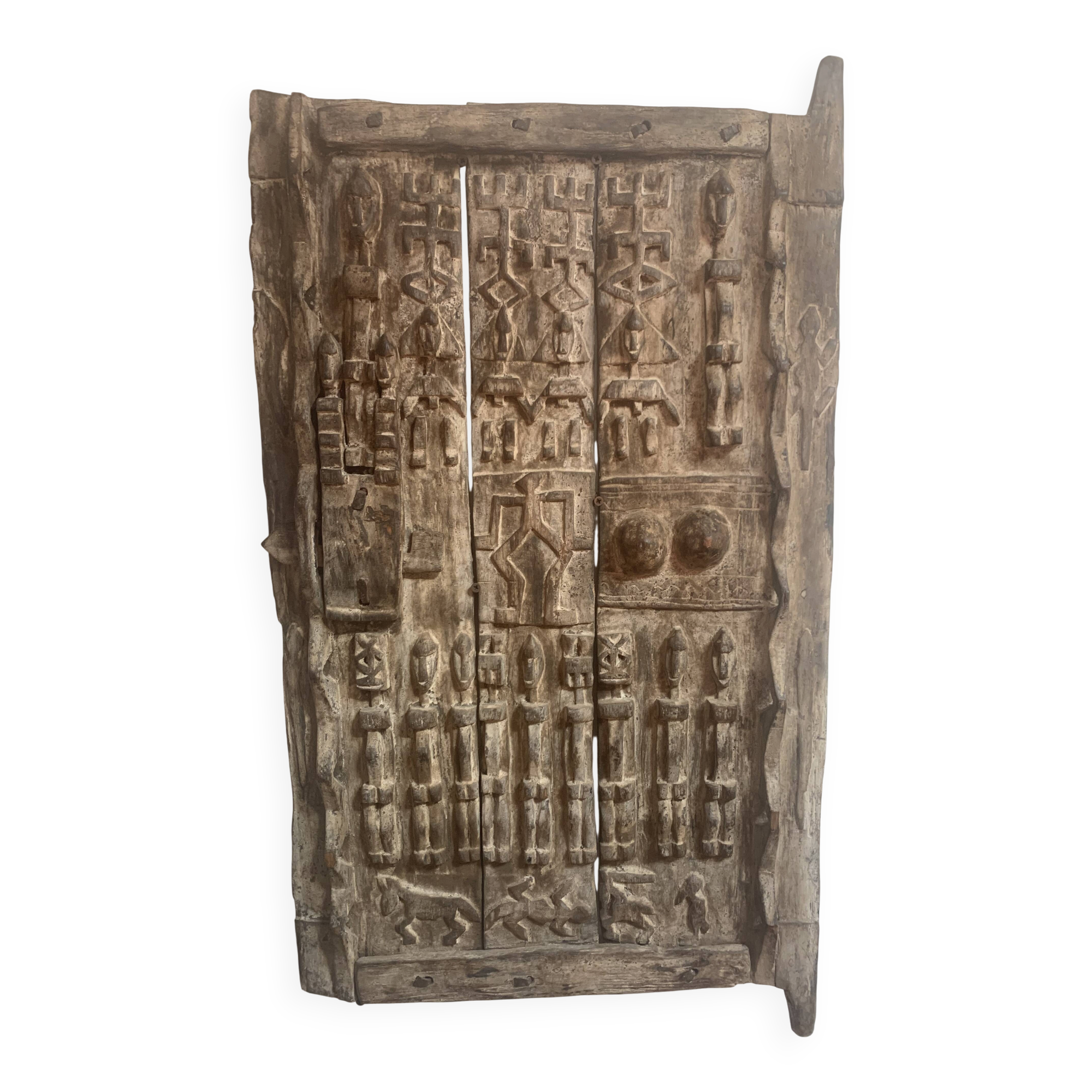 Old carved African door in solid wood – ethnic decoration – pi