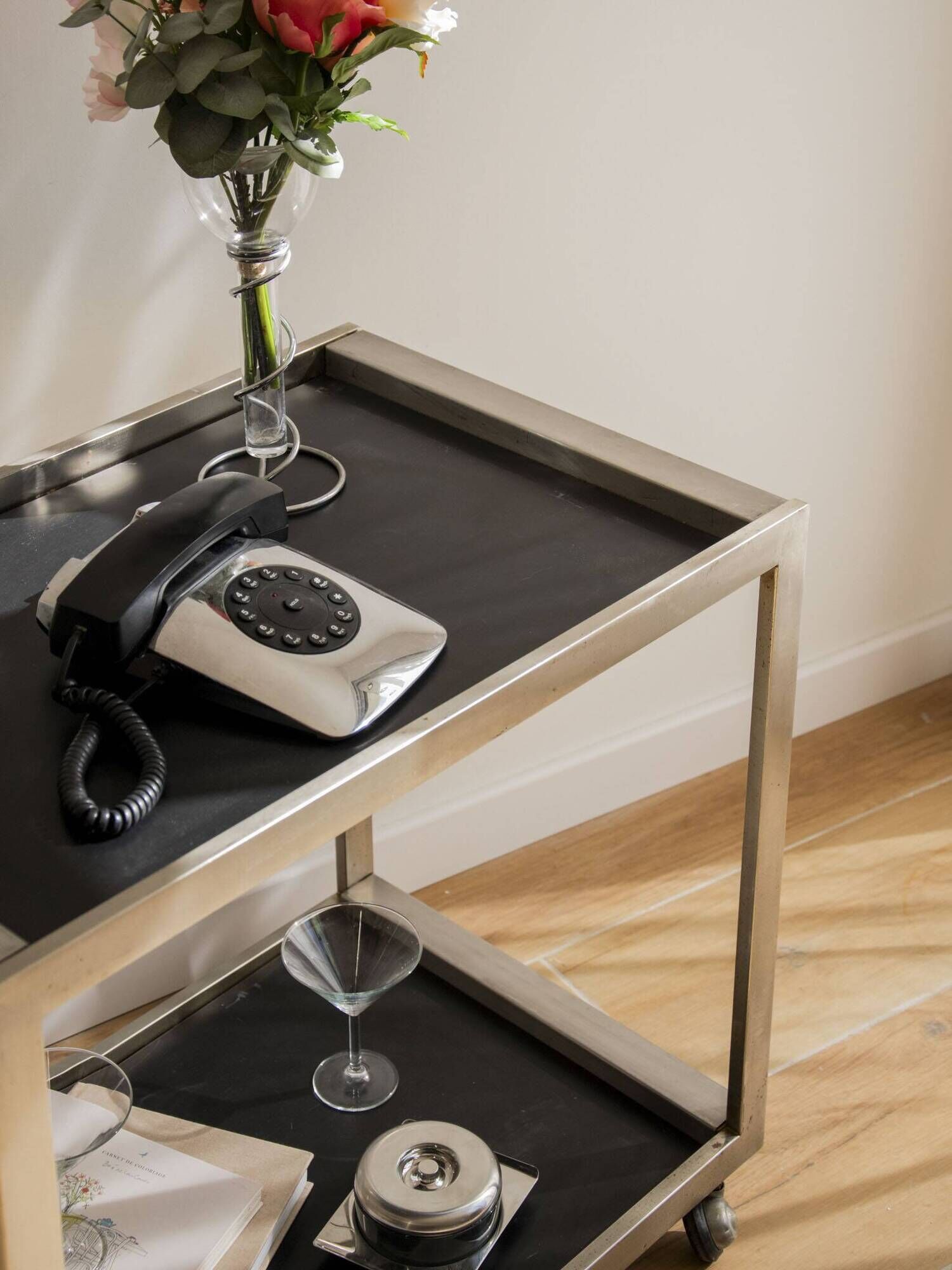 Desserte vintage chrome et noir