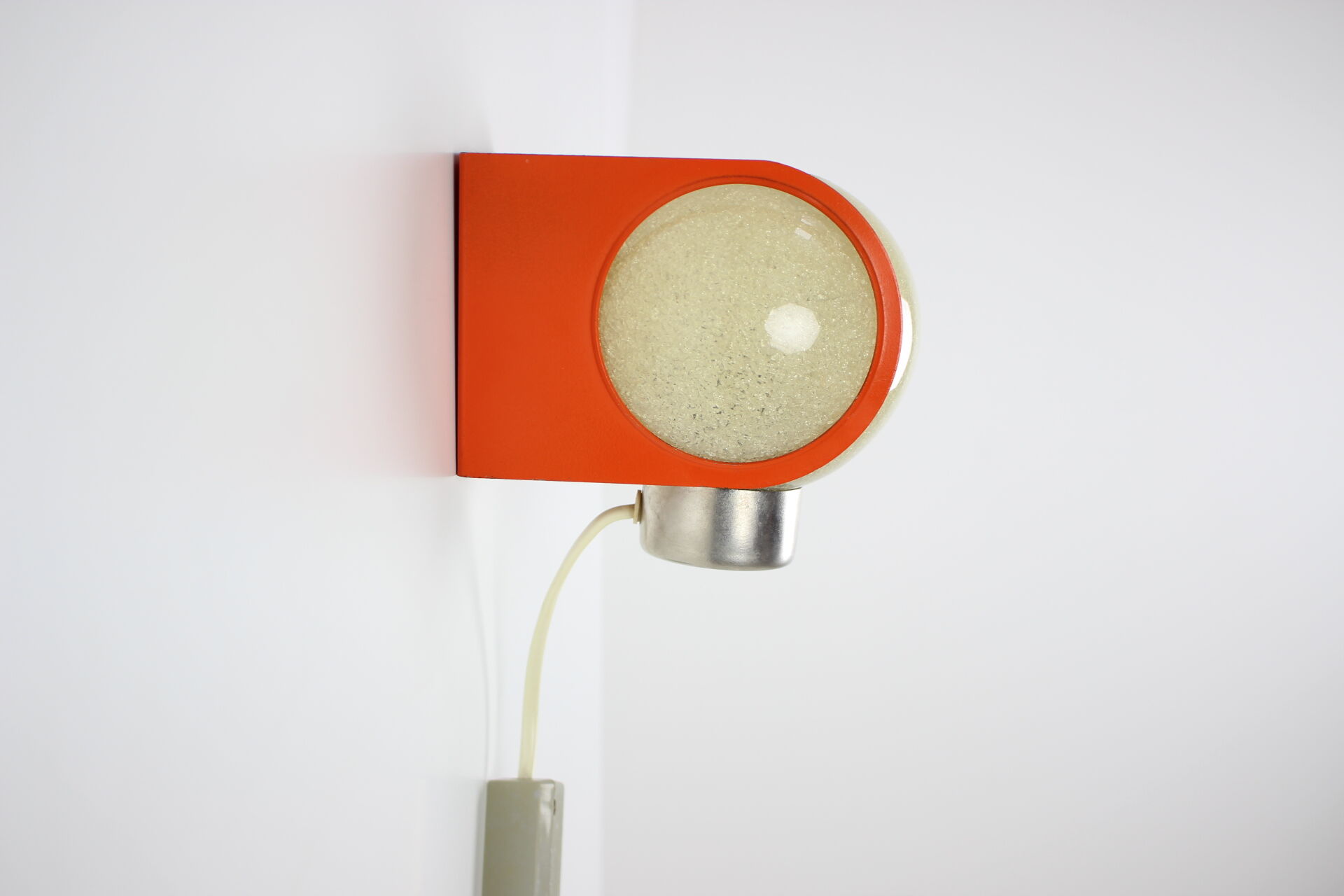 Mid-century wall lamp/ Pokrok Žilina, 1970's.