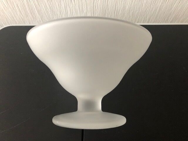 6 colorful ice cream/fruit cups