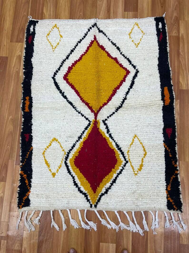 Handmade Moroccan pure wool rug, size 150 x 250 cm