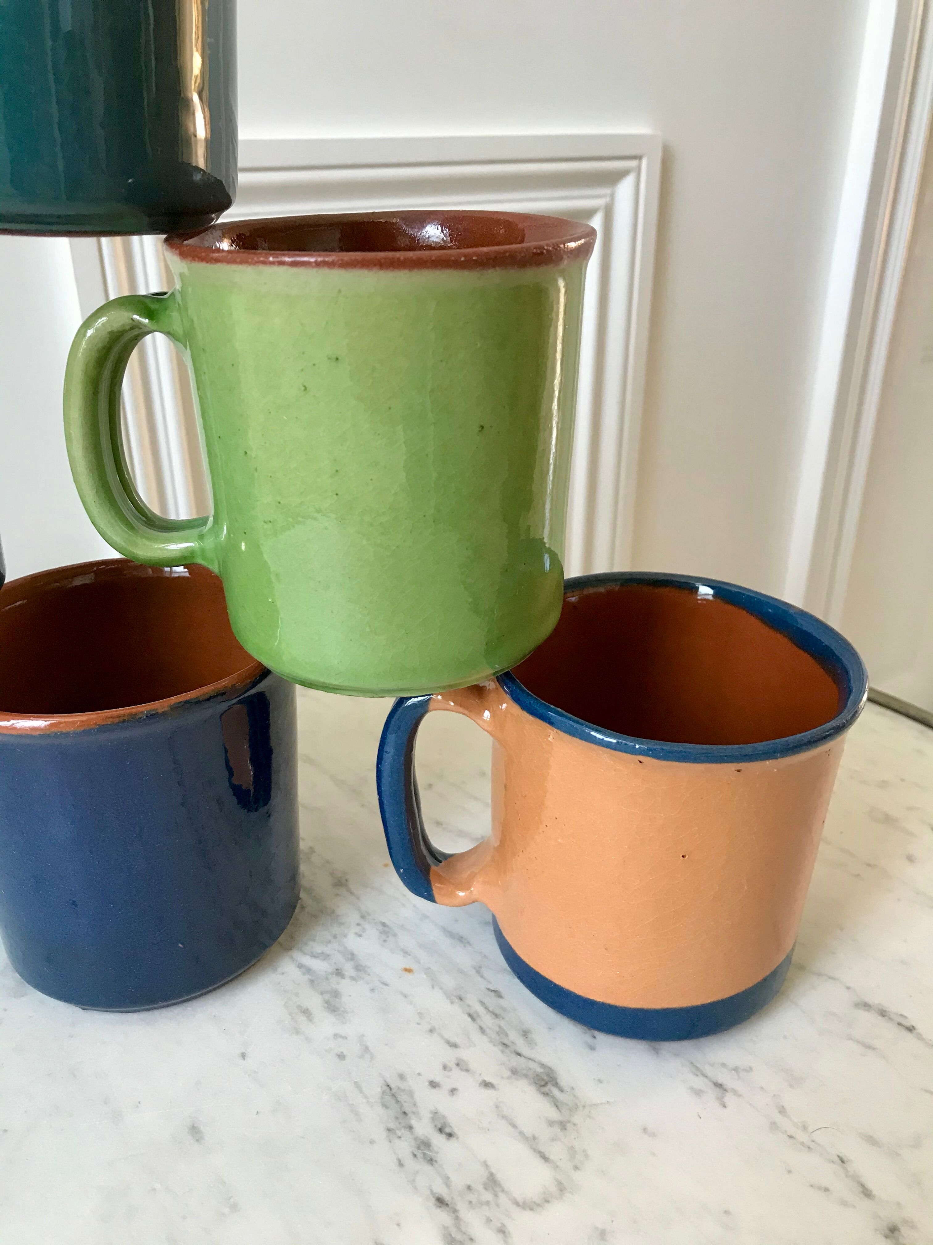 Set of 6 cups / mugs in vintage pottery