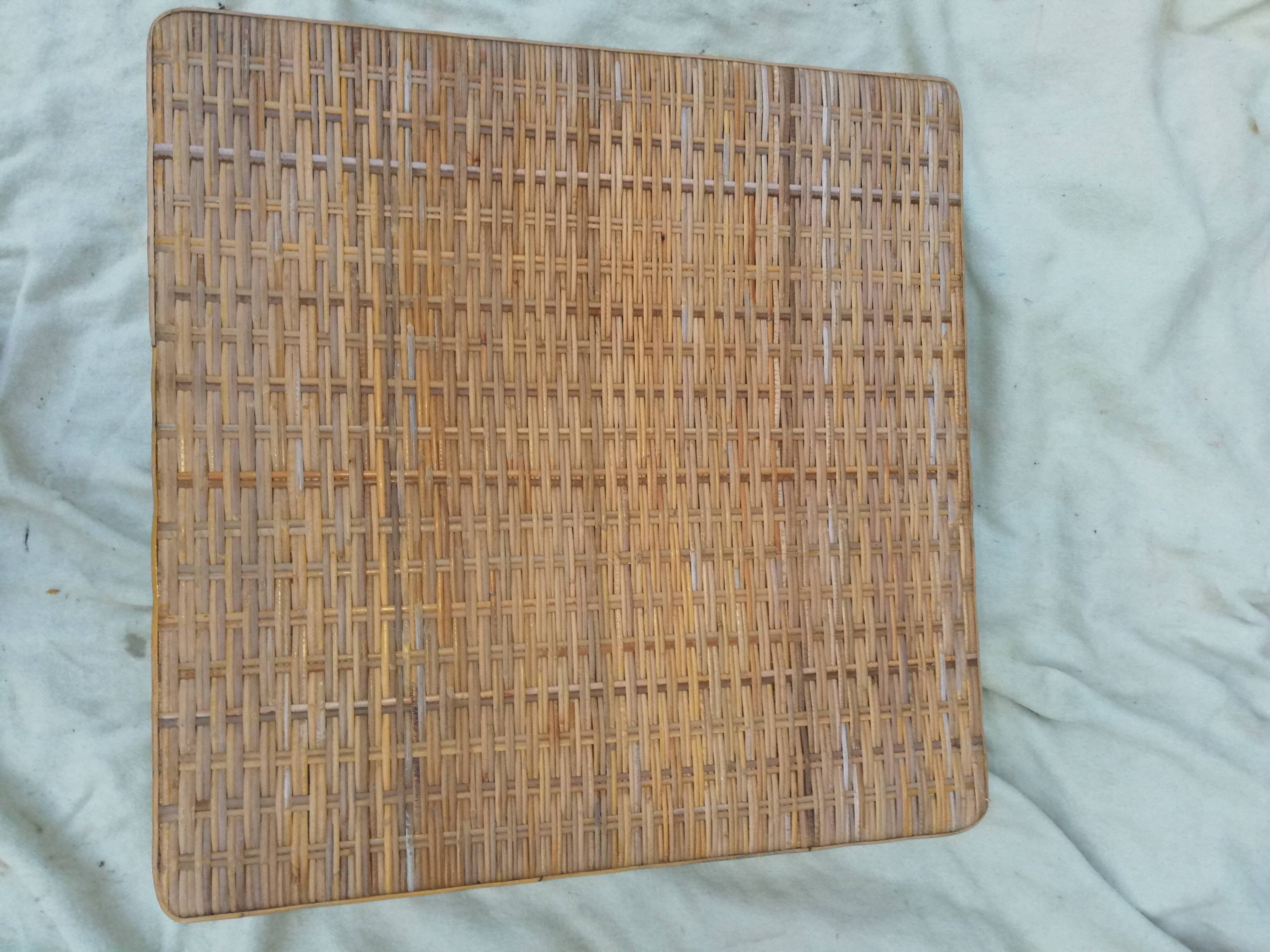Table basse en rotin