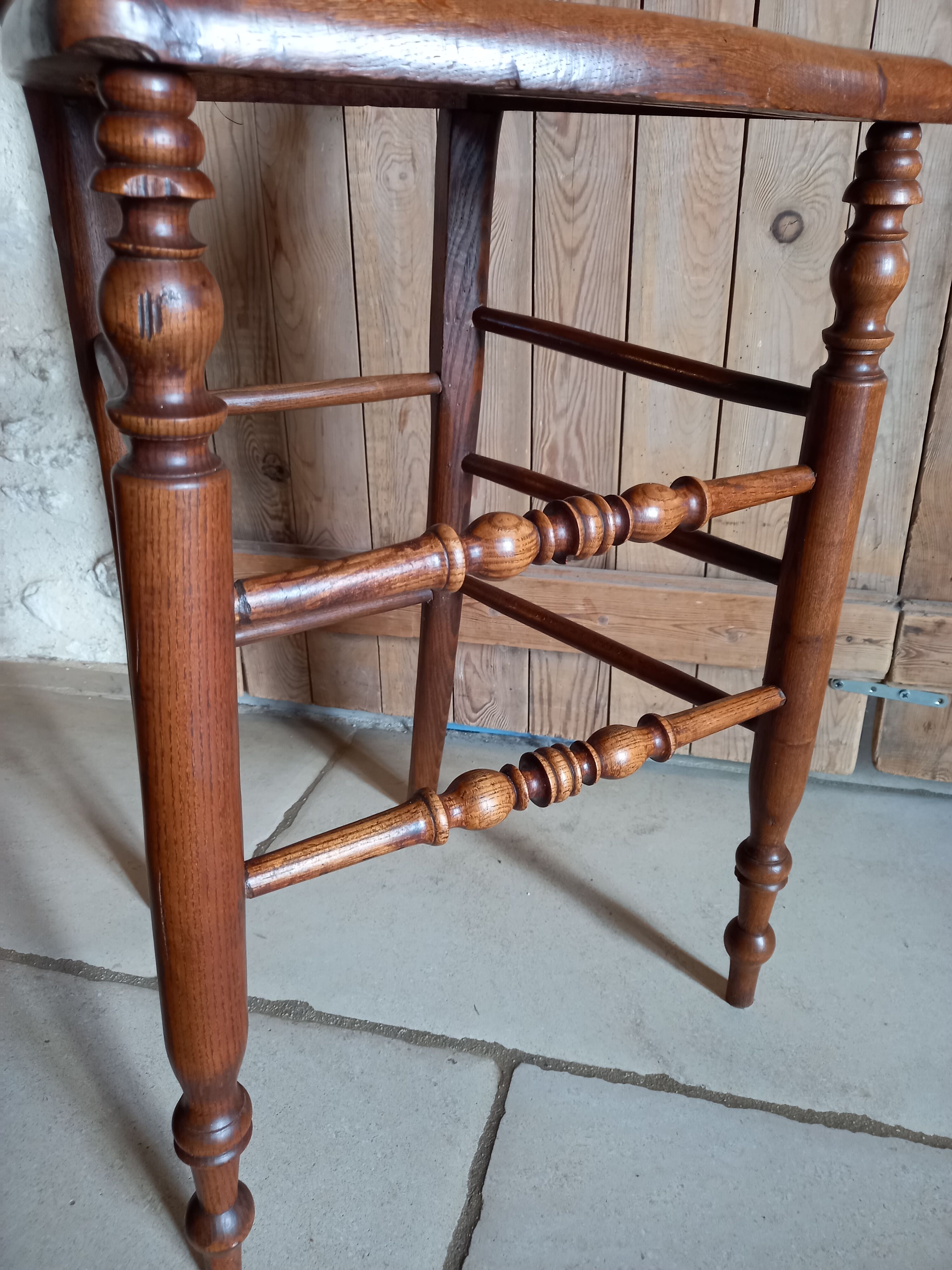High chair called "sitting standing", late nineteenth early XX th
