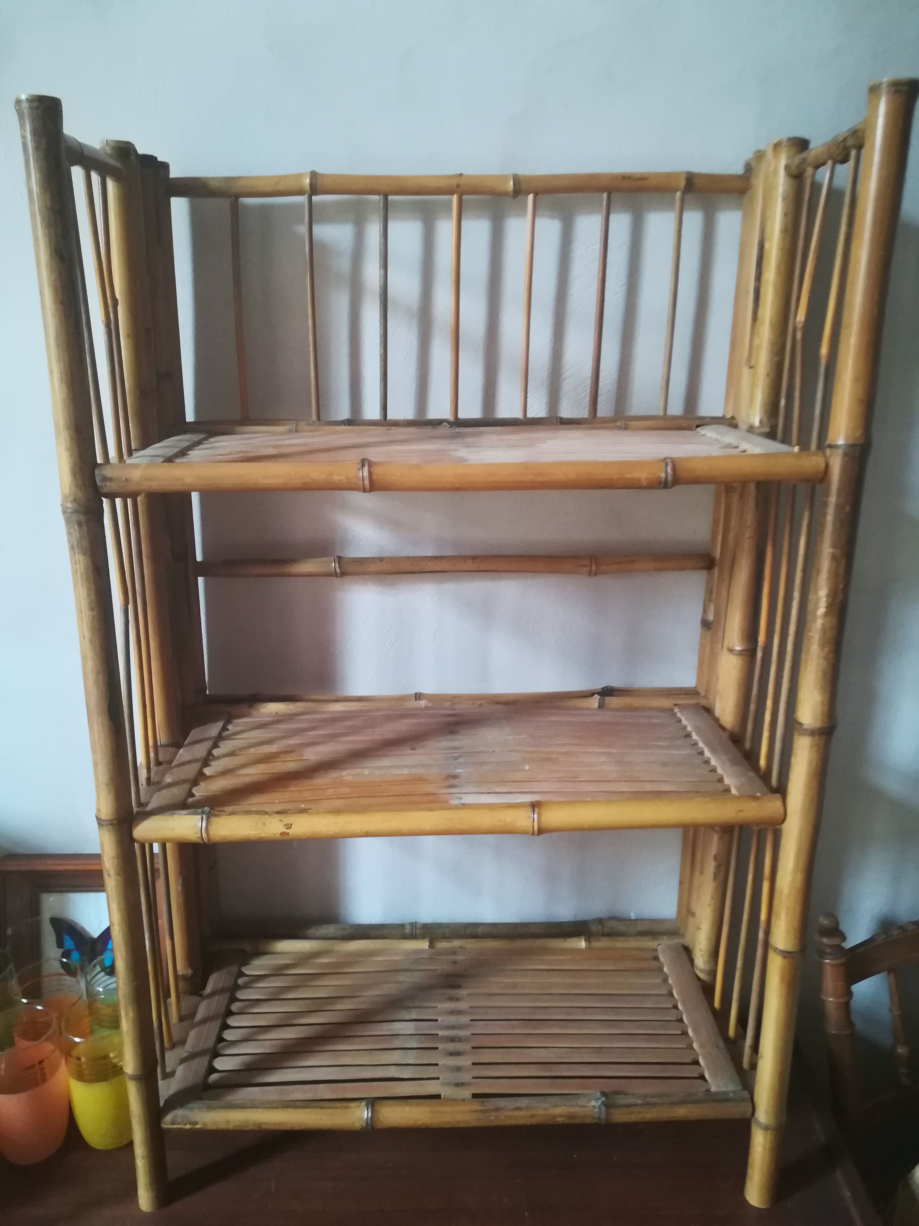 Bamboo folding shelf