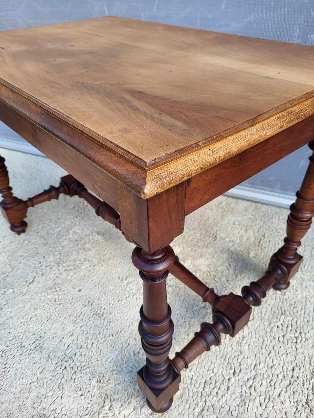 Louis XIII walnut desk • Small centre table in Renaissance style