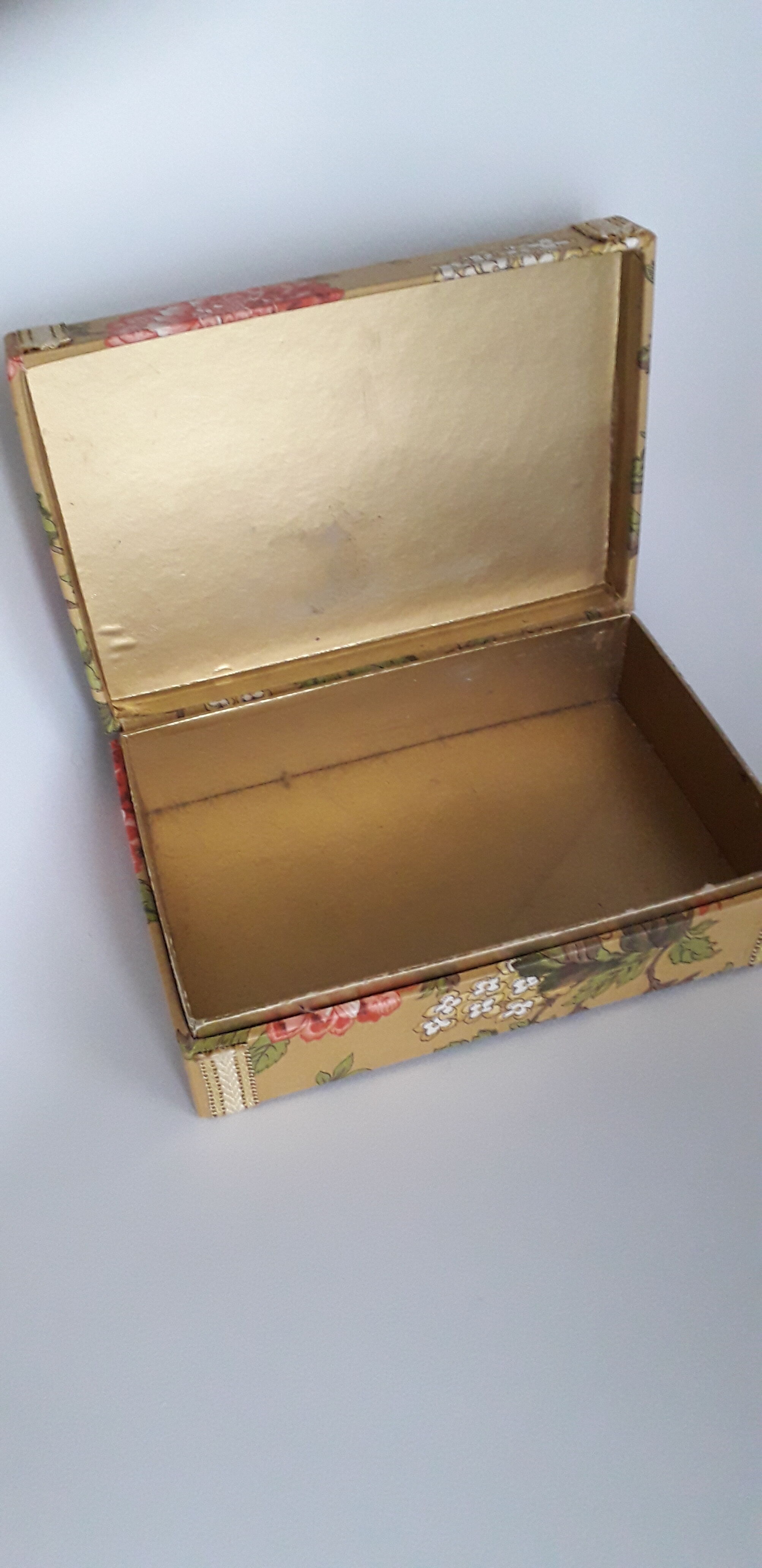 Jewelry box